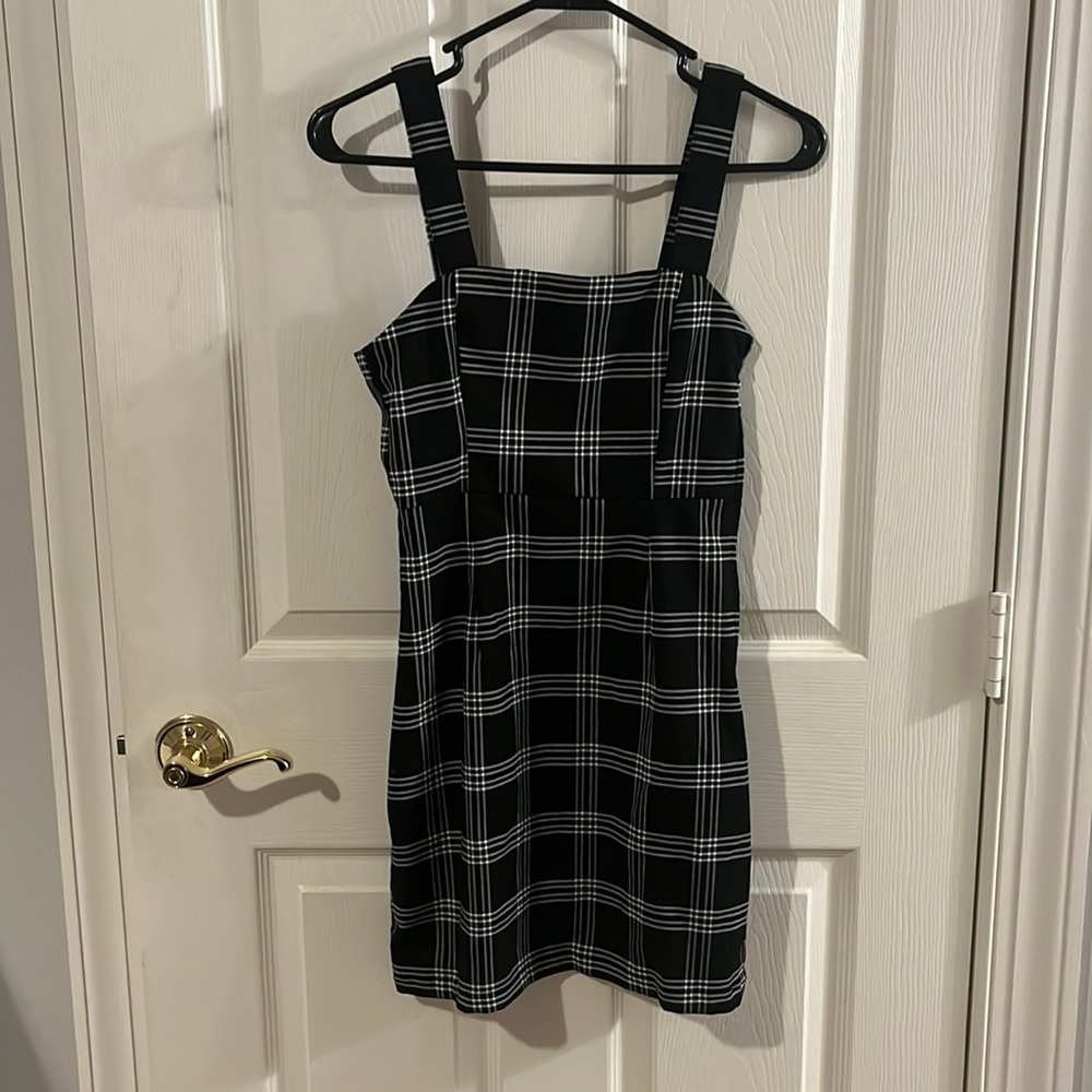 dividend plaid dress